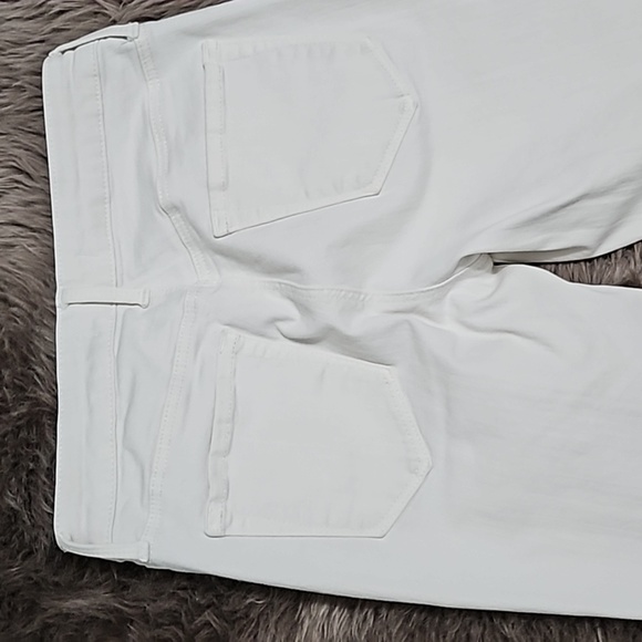 Uniqlo White Jeans - Picture 5 of 6
